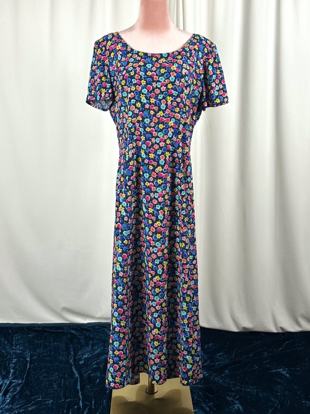 Maggy London Floral Midi Dress – Vintage 90s Rayon Short Sleeve Dress M/L